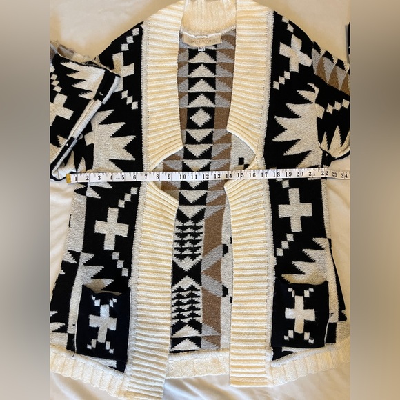 Free People Jen's Pirate Booty La Croix Cardigan Tribal Print Bell Sleeve M/L - Picture 14 of 15